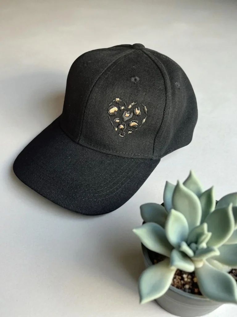 Tom-La Casquette Brodée Coeur- Plus Que Du Bleu