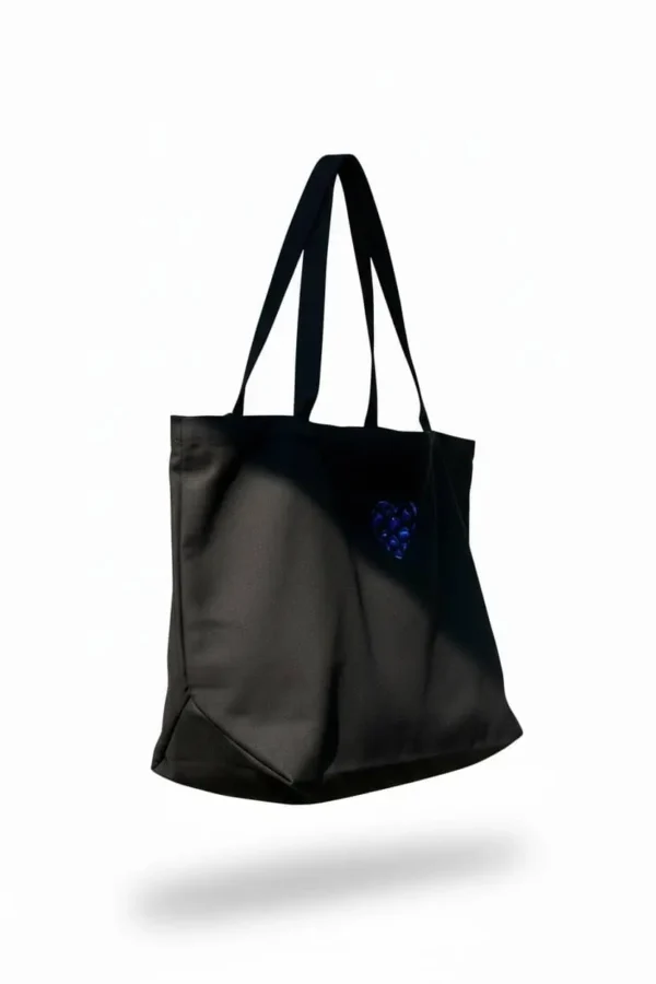 7CCE387A-1CB0-4C04-8B51-0BE994810FB2 Tote-Bags — Plus Que Du Bleu